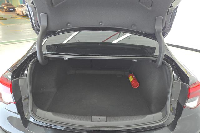 Buick Regal id 3810337 из Китая 11