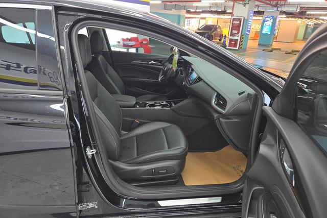 Buick Regal id 3810337 из Китая 13