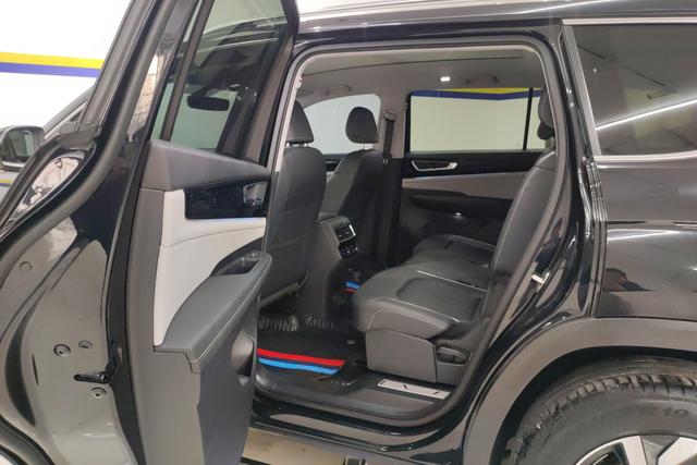 Volkswagen Tourang 2022 Черный из Китая, фото 3