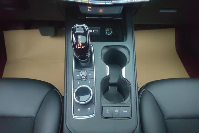 Cadillac XT4 id 3804955 из Китая 7