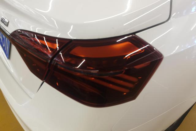 Geely Automobile Emgrand 2019 Белый из Китая, фото 4