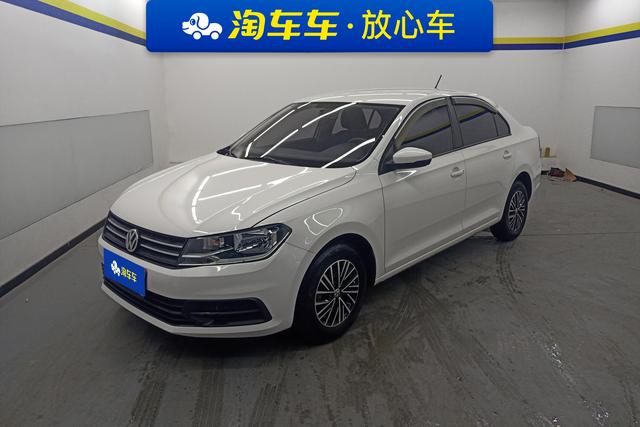 Volkswagen Santana - фото 1