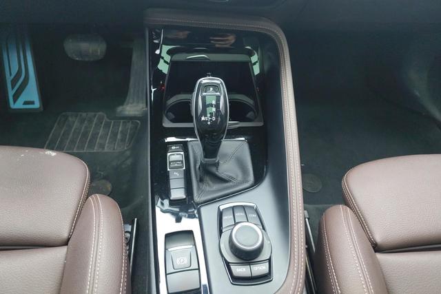 BMW X2 2020 s Drive 25i Leading M — фото 14