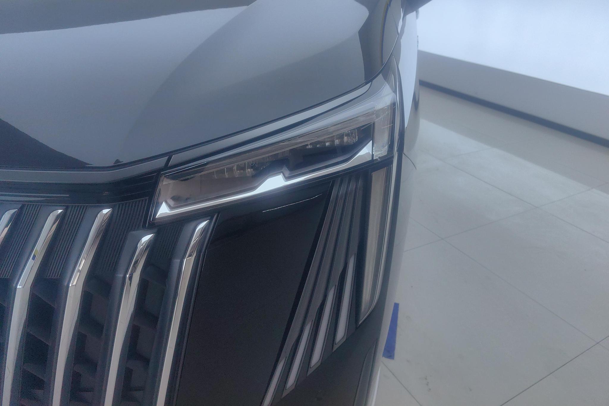 GAC M8 2024 2.0TGDI Luxury