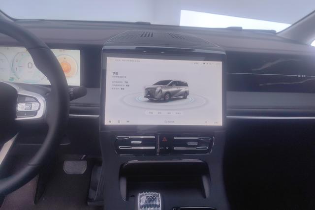 Trumpchi M8 2024 2.0 TGDI — фото 12