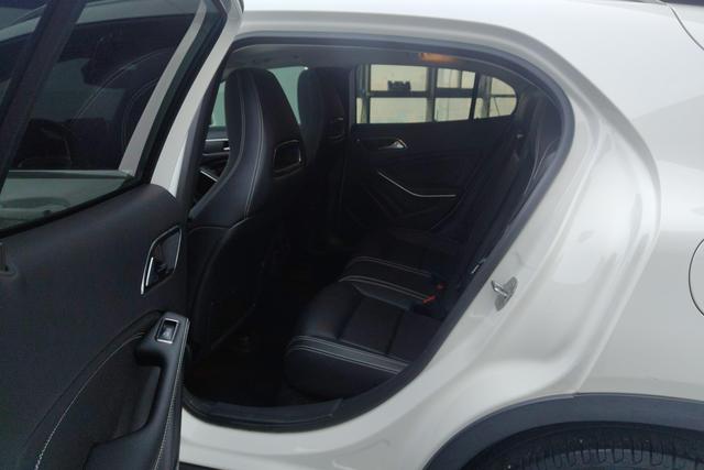 Mercedes Benz GLA 2019 — фото 16