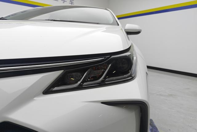 Toyota Corolla 2023 Белый из Китая, фото 2