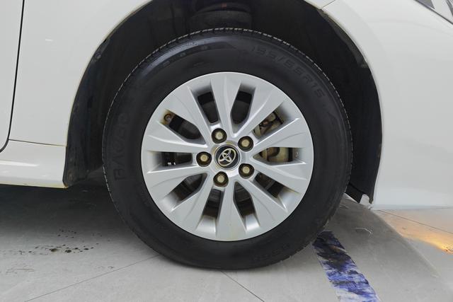 Toyota Corolla 2023 Белый из Китая, фото 4