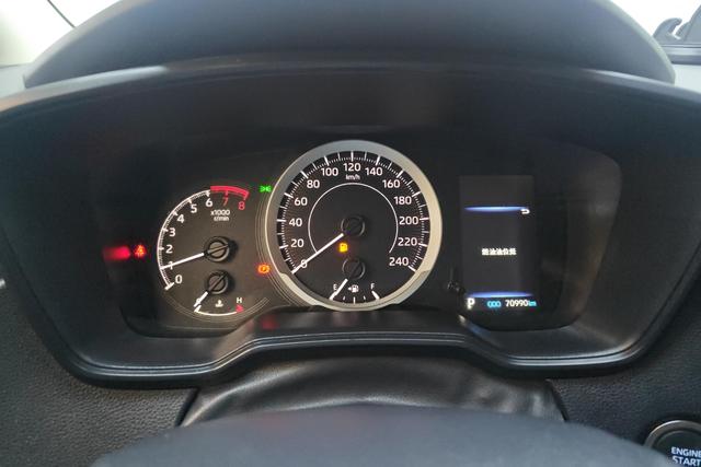 Toyota Corolla 2023 Белый из Китая, фото 5