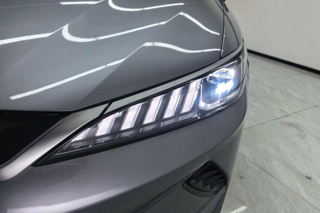 BYD Qin PLUS EV 2025 Темно-серый из Китая