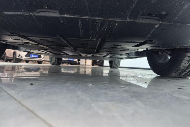 BYD Qin PLUS EV id 3784683 из Китая 13