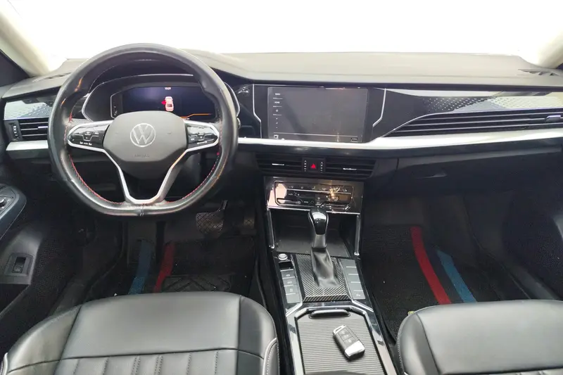 Volkswagen Passat — фото 8