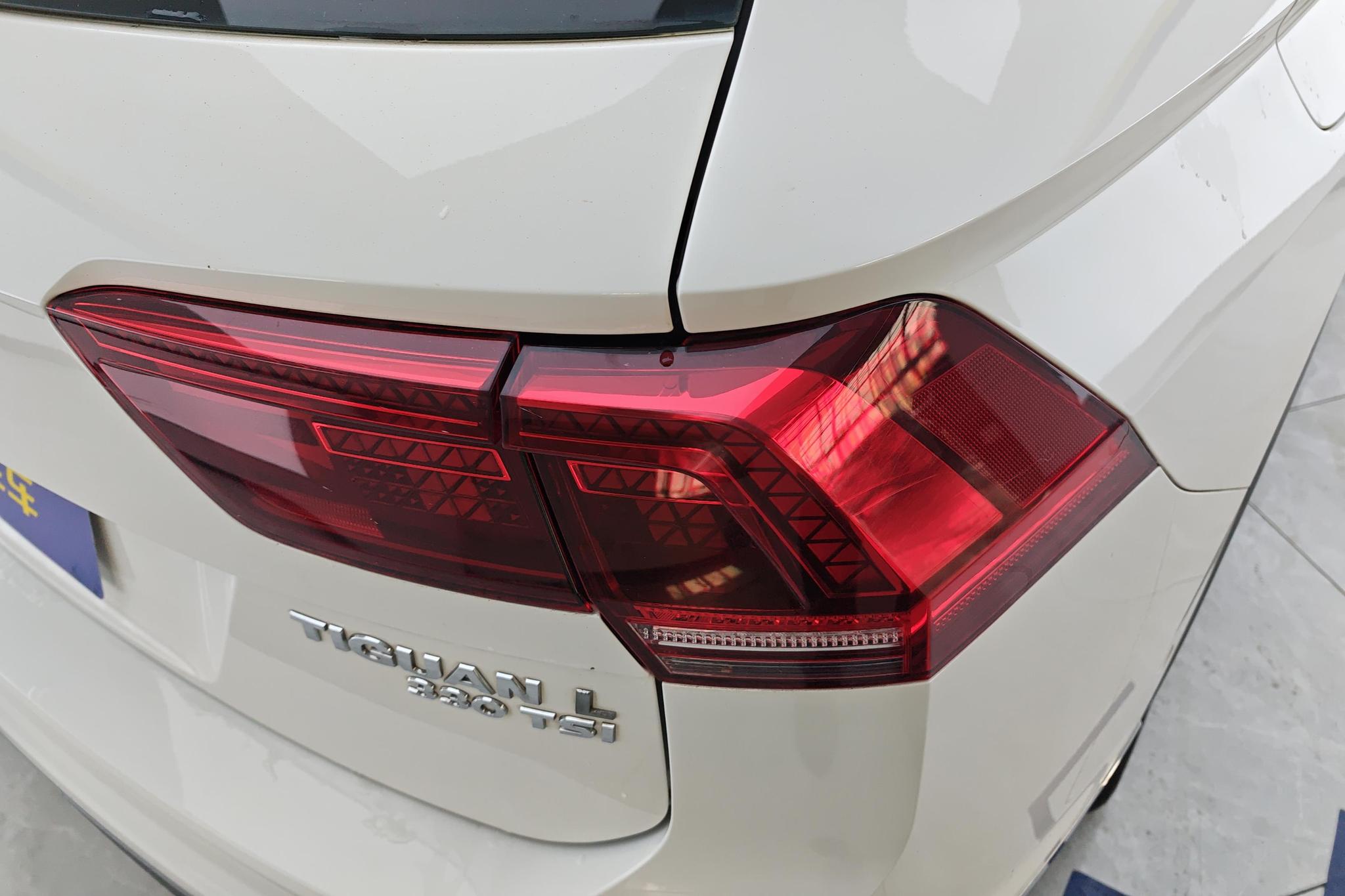 Volkswagen Tiguan L L 2017 330TSI AT Flagship