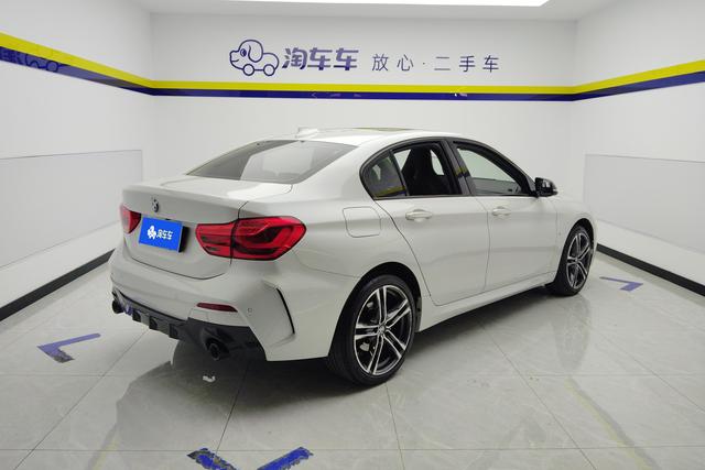 BMW 1 series 2021 Белый из Китая