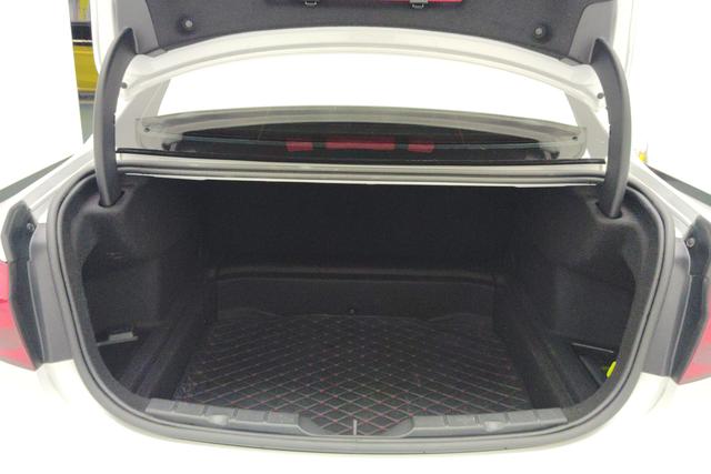 BMW 1 series id 3837364 из Китая 7