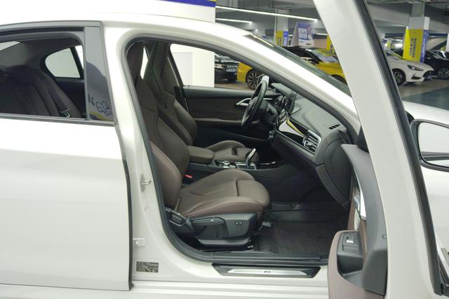 BMW 1 series id 3837364 из Китая 10