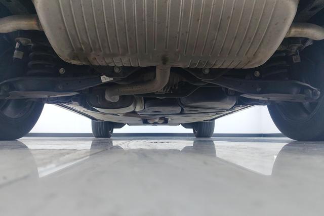 Volkswagen Tavendor 2023 380 TSI 4 WDR-Line — фото 11
