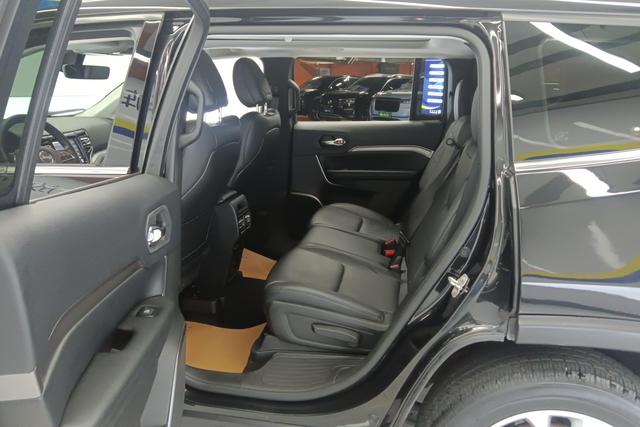 Jeep Grand Commander 2020 2.0 T 2 WD — фото 16