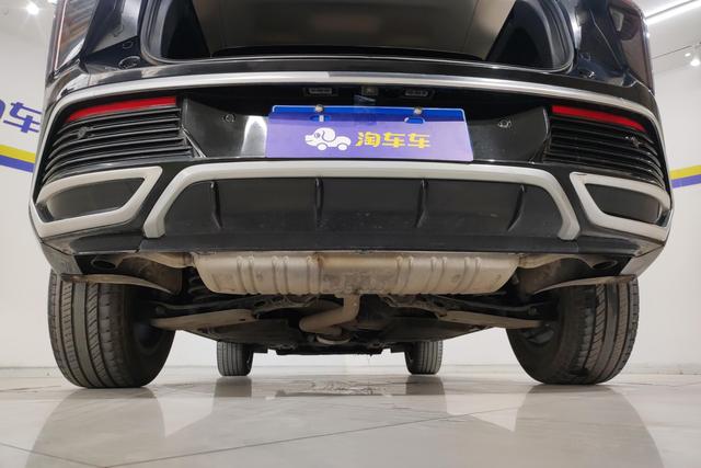 Red flag HS3 2024 Черный из Китая