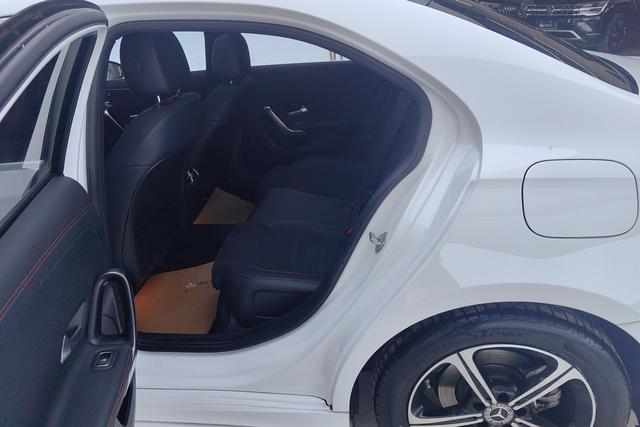 Mercedes-Benz A-Class 2023 A 200 L — фото 15