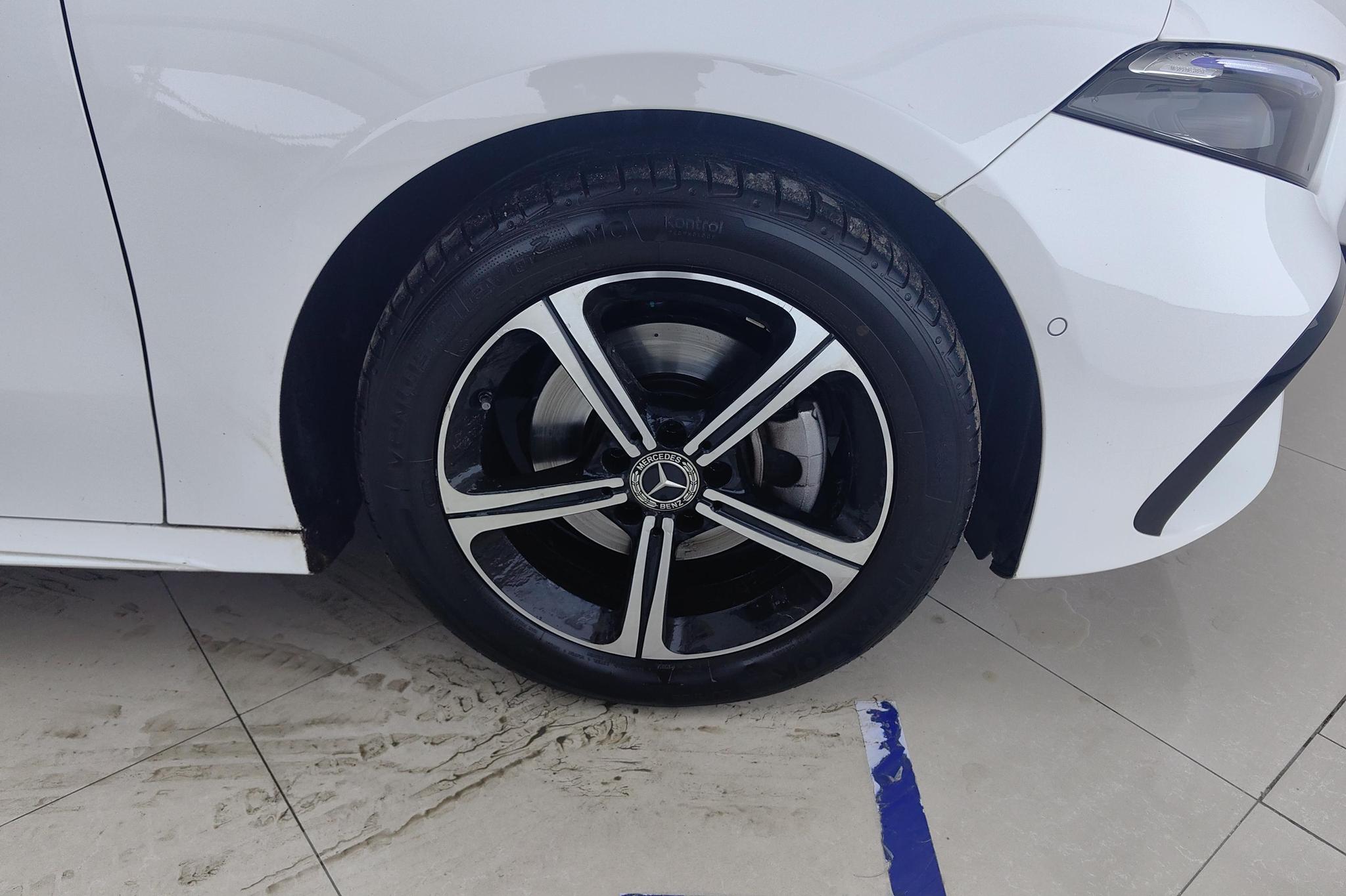 Mercedes-Benz A-Class A 2023 A 200 L Sport Fashion