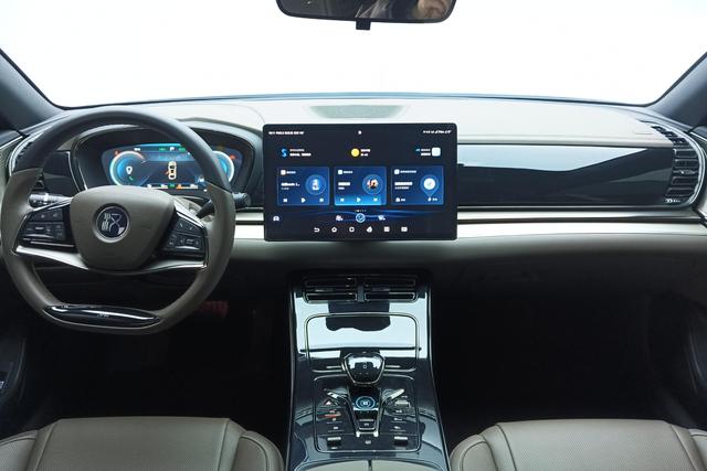 BYD Han DM 2024 Белый из Китая, фото 3