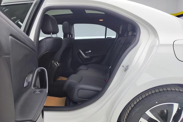 Mercedes Benz A-Class 2021 — фото 16