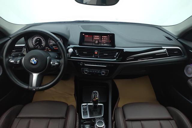 BMW 1 Series 2021 — фото 11