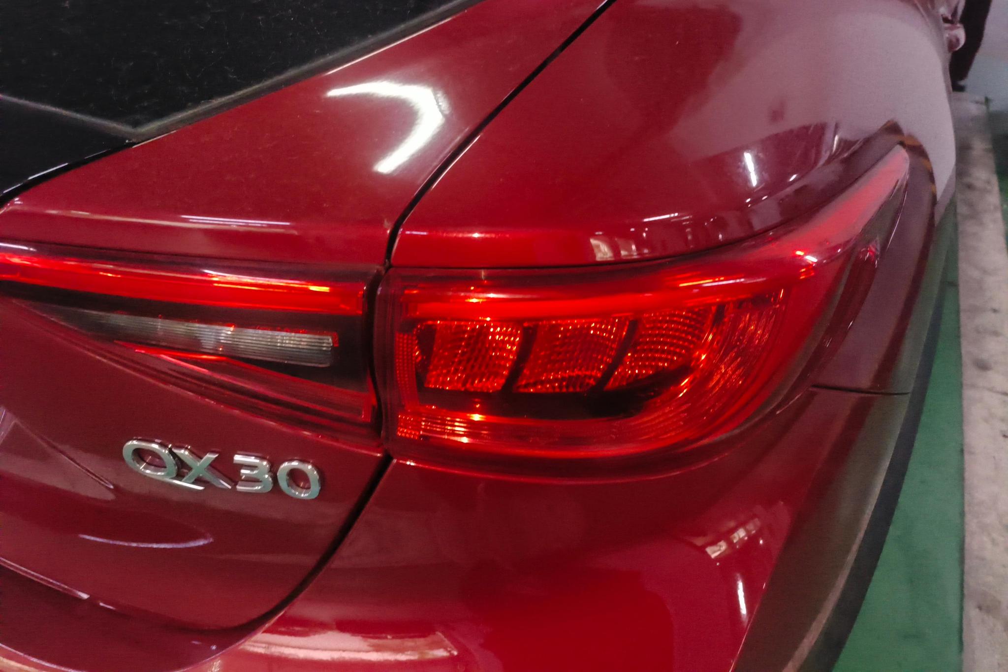 Infiniti QX30 2017 2.0T Sport