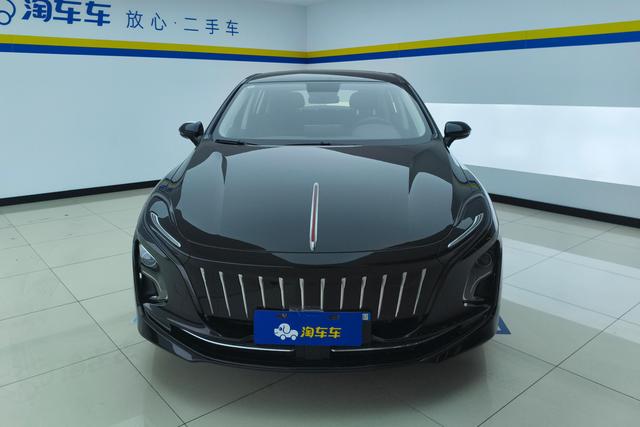 Red Flag Hongqi E-QM5 2023 — фото 2