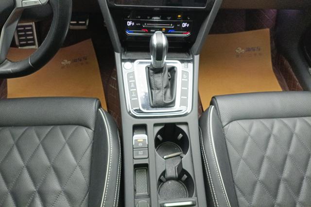 Volkswagen Magotan PHEV id 3823630 из Китая 15