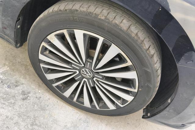 Volkswagen Passat id 3768843 из Китая 8