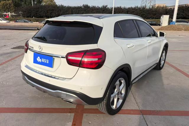 Mercedes-Benz GLA 2018 Белый из Китая, фото 3