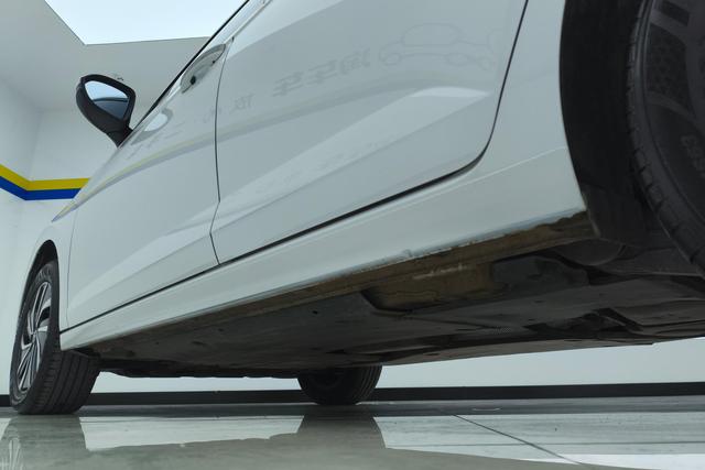 Volkswagen Lavida 2023 Белый из Китая, фото 6