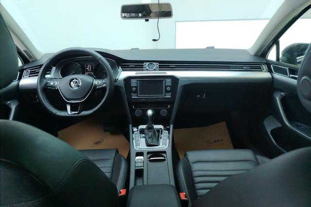 Volkswagen Magotan id 3823493 из Китая 10