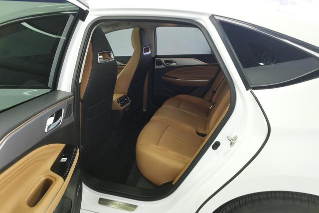 Aian AION S 2020 Белый из Китая, фото 3