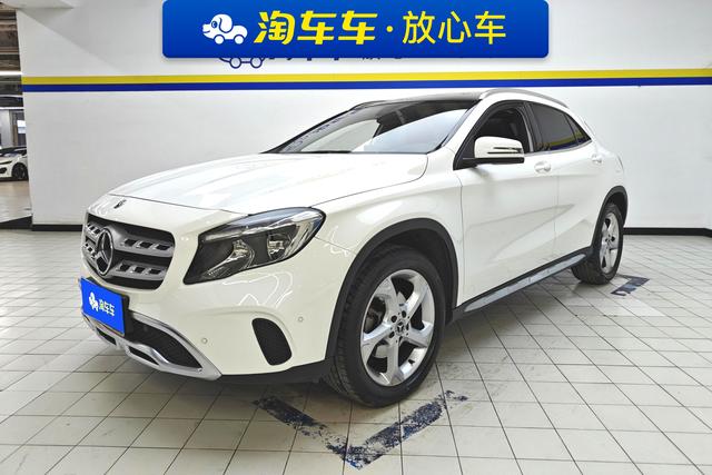 Mercedes Benz GLA 2018 — фото 1