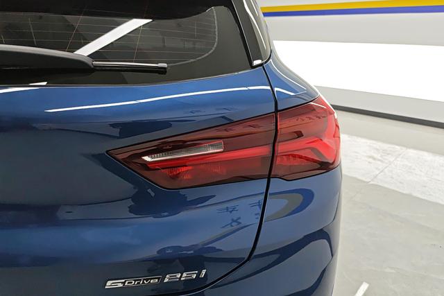 BMW X2 2023 — фото 10