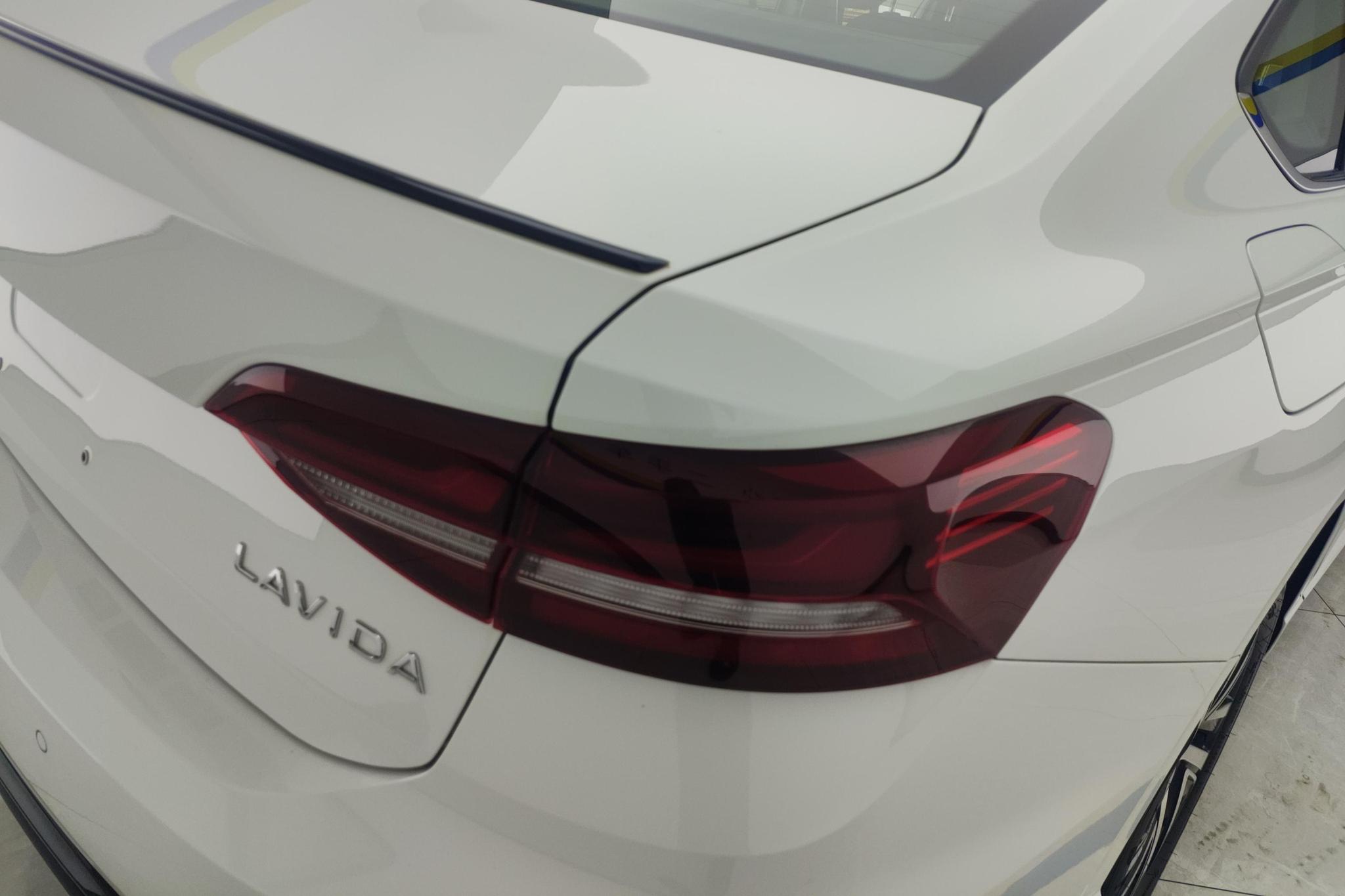 Volkswagen Lavida 2024 300TSI DSG Lead