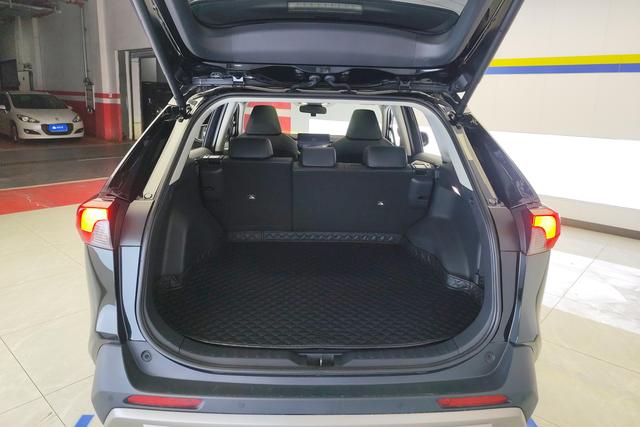 Toyota RAV4 2024 2.0 L CVT 2 WD PLUS — фото 17