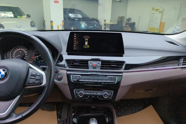 BMW X1 Hybrid 2020 — фото 10