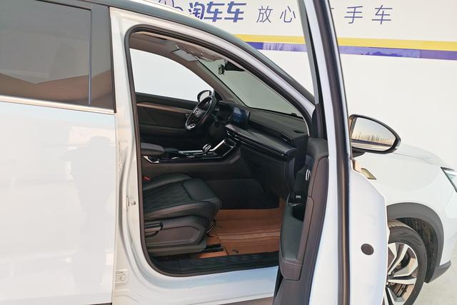 Wuling Asta 2022 2.0 L DHT — фото 16
