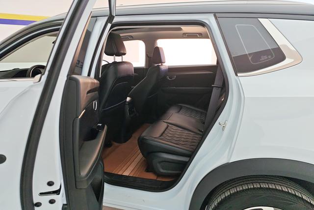 Wuling Automobile Wuling Xingchen id 3775388 из Китая 11