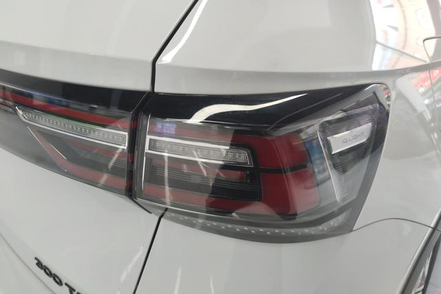 Volkswagen Tharu 2024 300 TSI 2 WD — фото 6