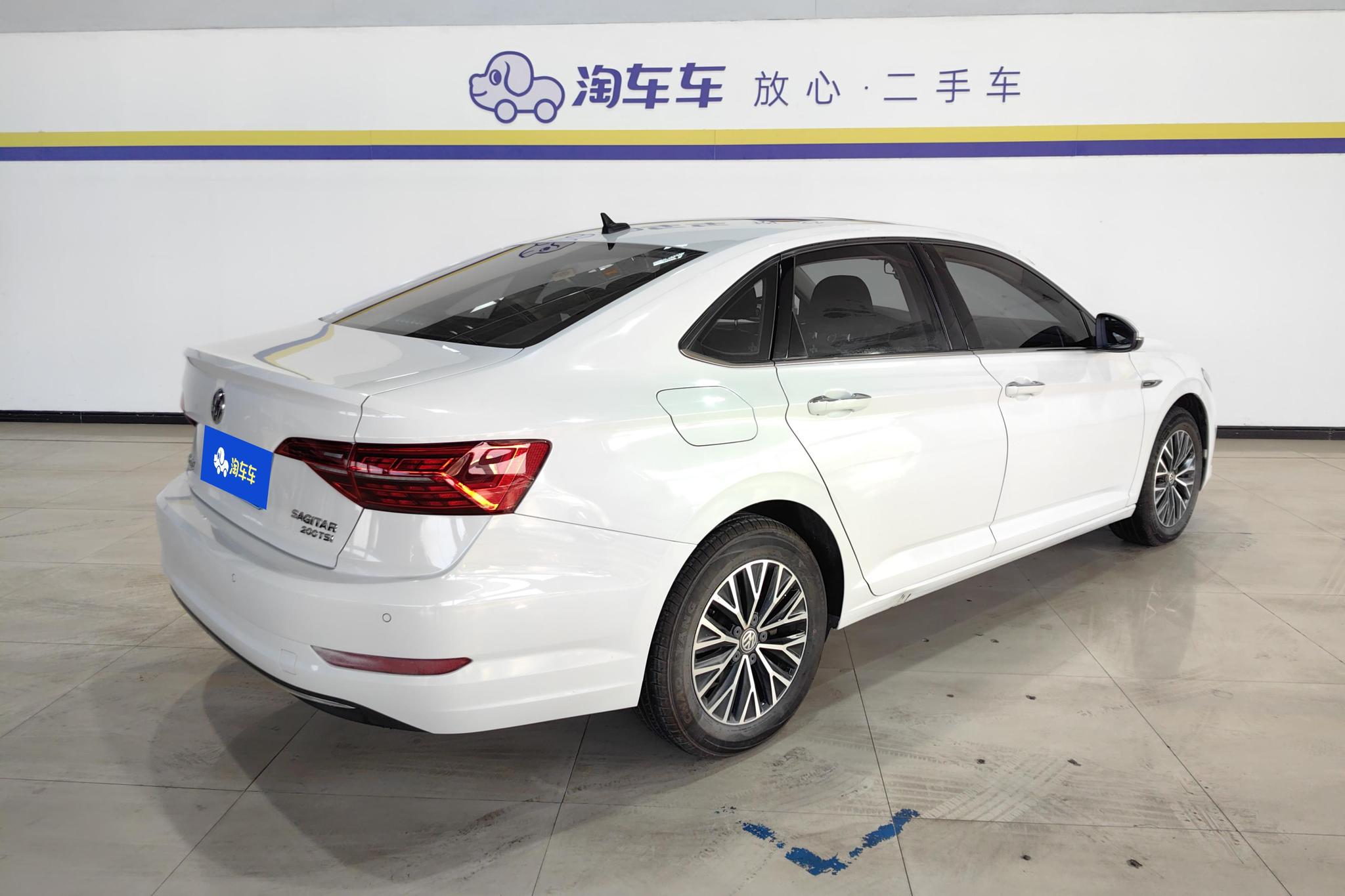 Volkswagen Sagitar 2021 200TSI DSG Comfort Smart Connect