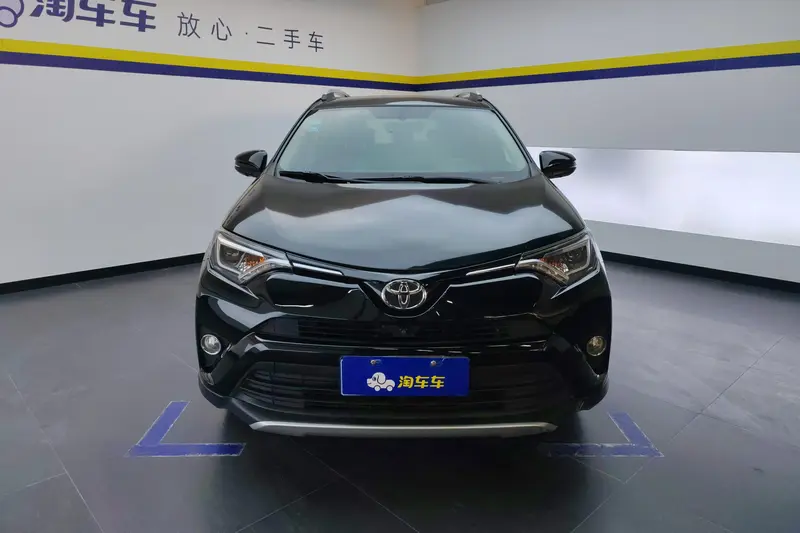 Toyota RAV4 — фото 2