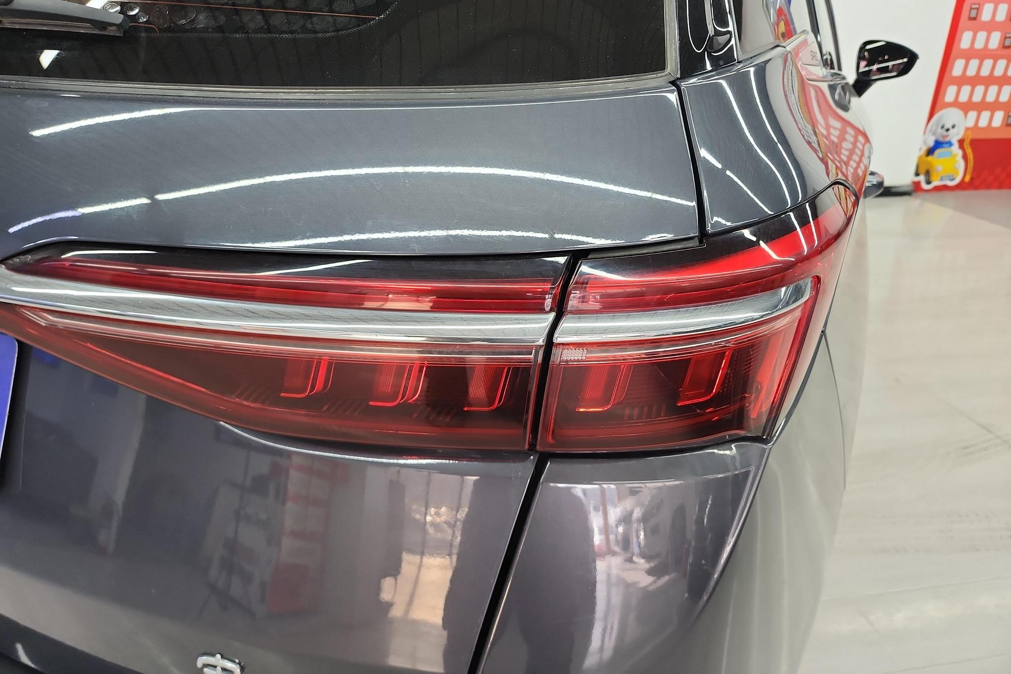 BYD Song MAX MAX 2021 1.5T AT Luxury 7 мест