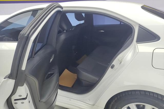 Toyota Corolla 2024 Белый из Китая, фото 5