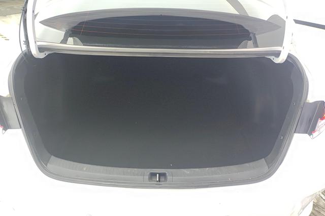 Toyota Corolla id 3782277 из Китая 8