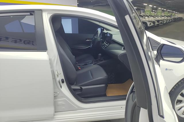 Toyota Corolla id 3782277 из Китая 12